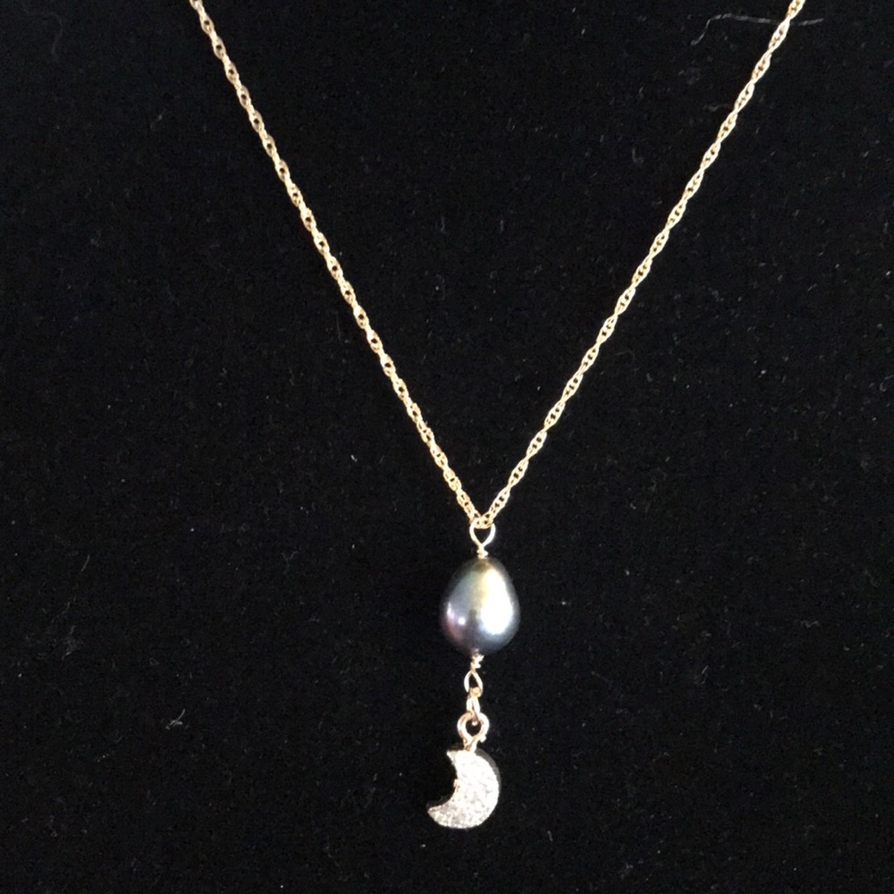 Freshwater pearl necklace